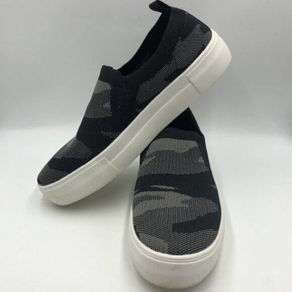 Cushionaire Memory Foam Women's Camo Knit Sneakers Size 7.5M Slip On Cas… - Picture 4 of 13